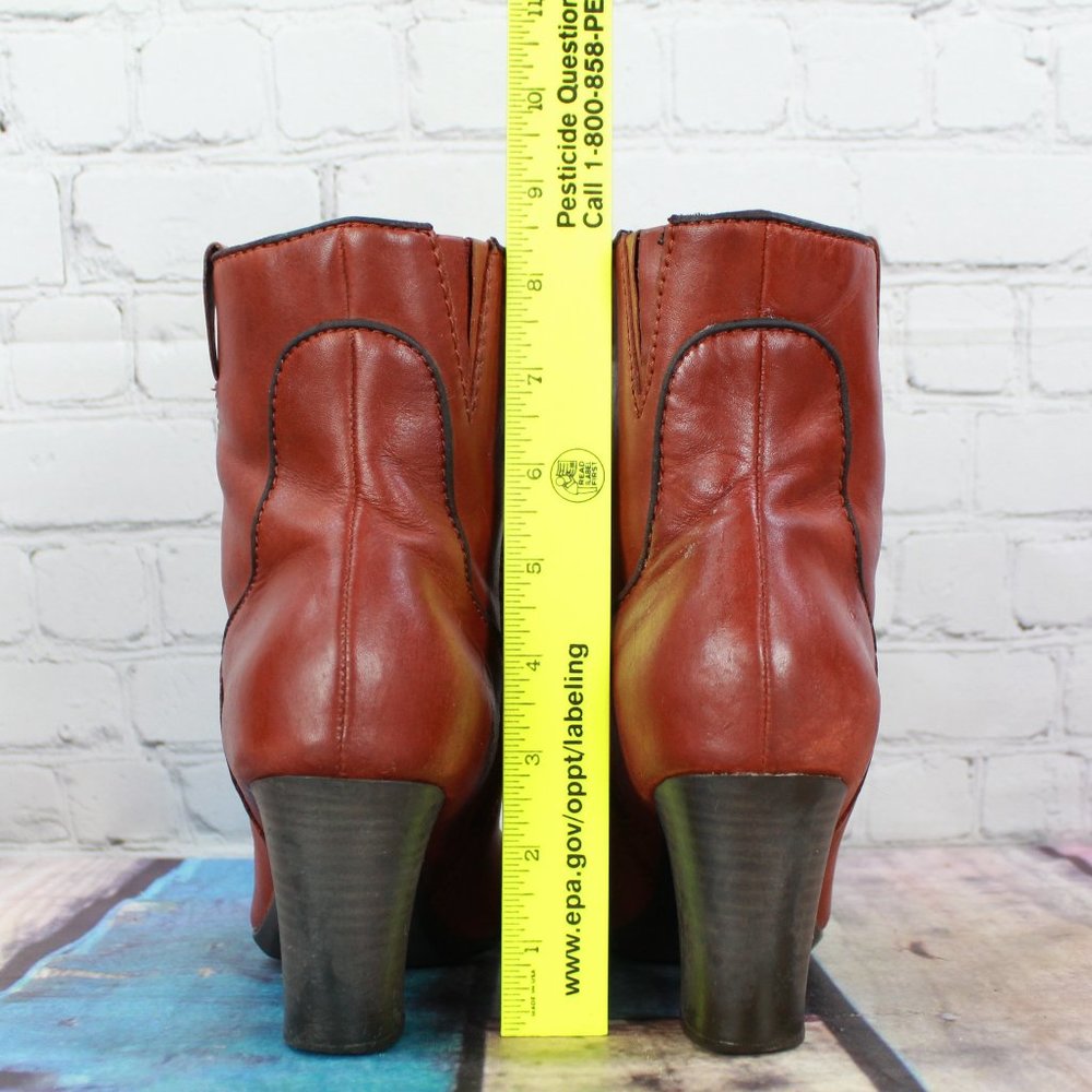 Clark's Stroll Vine Brown Leather Side Zip Heeled Ankle Booties 7.5 M - Picture 8 of 9